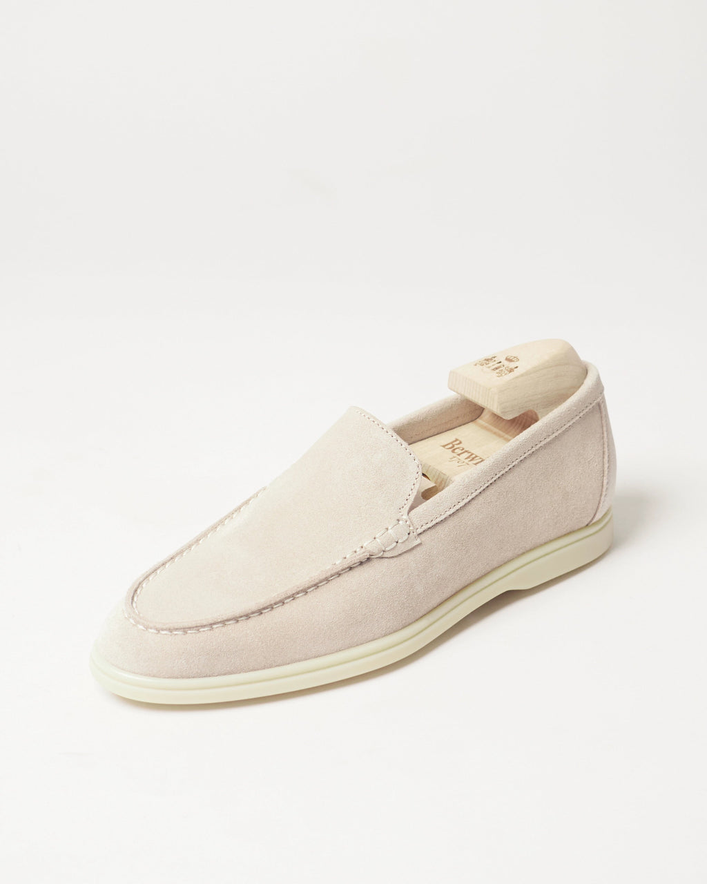 Berwick Flex Walk Plain Loafer 195 Yankee Suede Avola single shoe front angle view