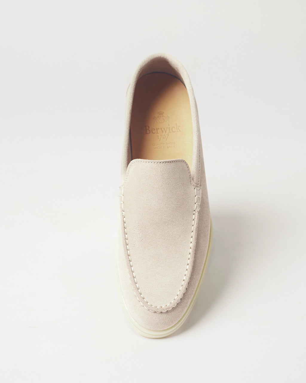 Berwick Flex Walk Plain Loafer 195 Yankee Suede Avola leather shoes top front view