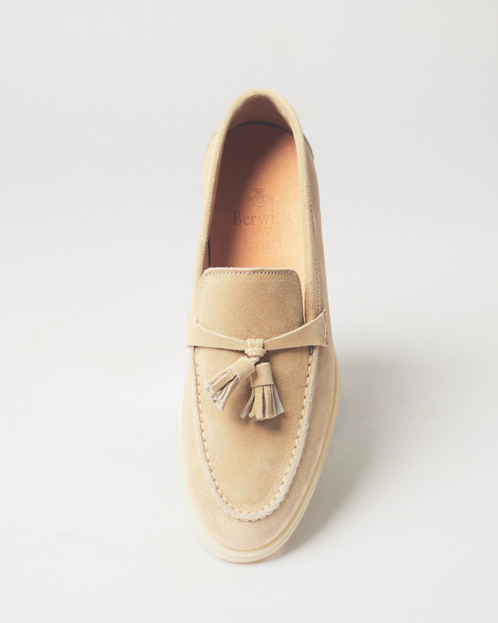 Berwick Flex Walk Tassel Loafer 197 Go Rain Janus Suede Sughero leather shoes top front view