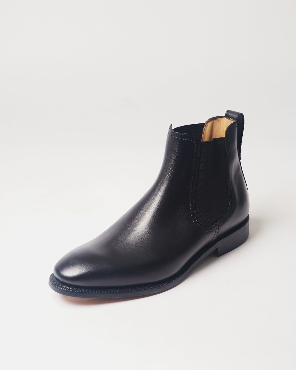 Berwick Chelsea Boot 376 Box Calf Black Elastico Black leather boot front angle view