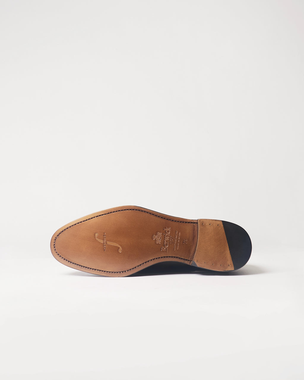 Berwick Oxford Captoe 4311 Box Calf Black smooth leather shoe leather outsole view