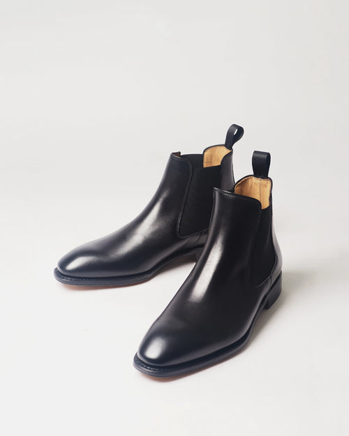 Berwick Chelsea Boot 475 Box Calf Black Elastico Black leather boots pair front angle view