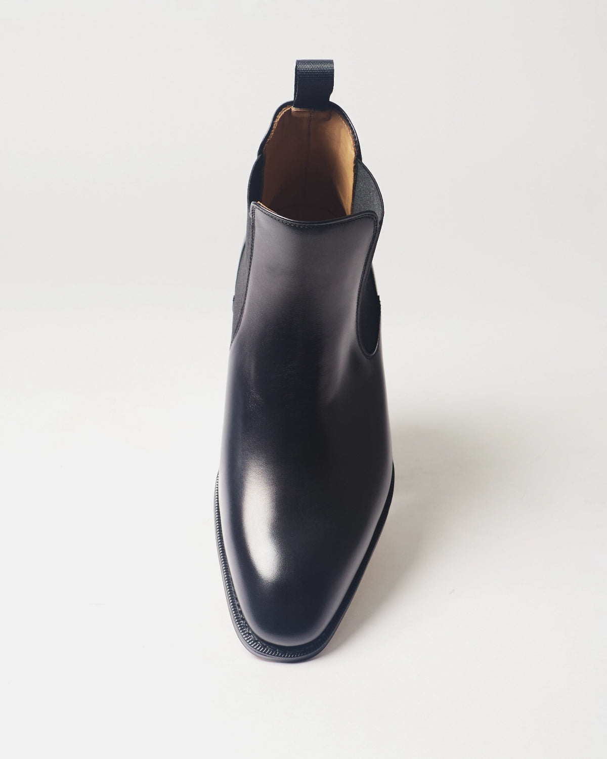 Berwick Chelsea Boot 475 Box Calf Black Elastico Black leather boot front view