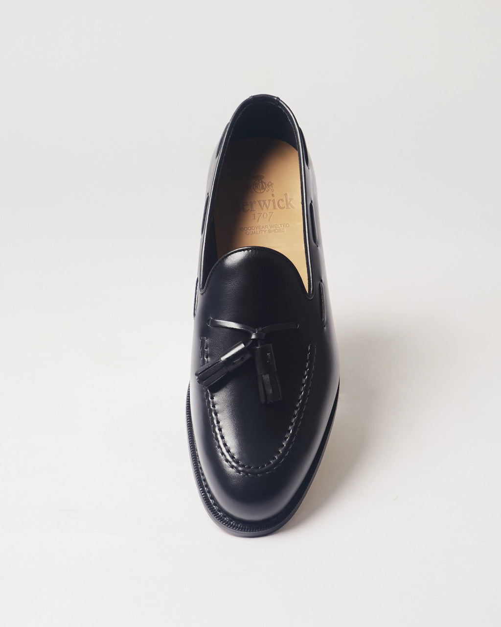 Berwick Tassel Loafer 5139 Box Calf Black smooth leather shoe front view