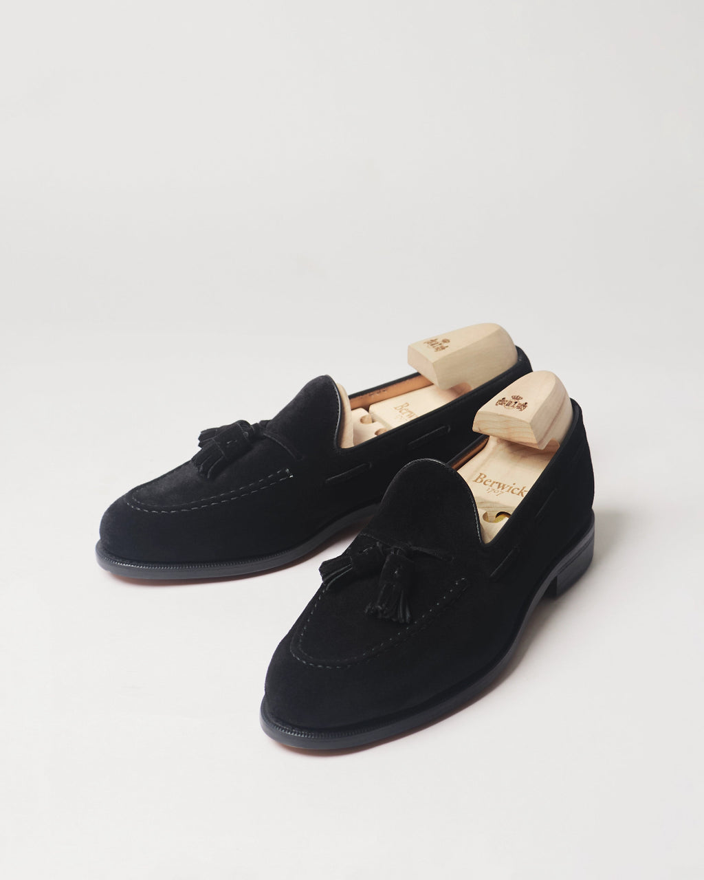 Berwick Tassel Loafer 5139 Go Rain Suede Black shoes pair front angle view