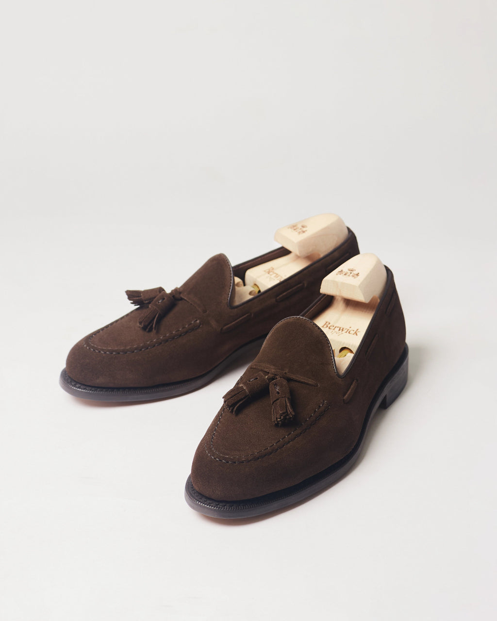 Berwick Tassel Loafer 5139 Repello Suede 173 shoes pair front angle view