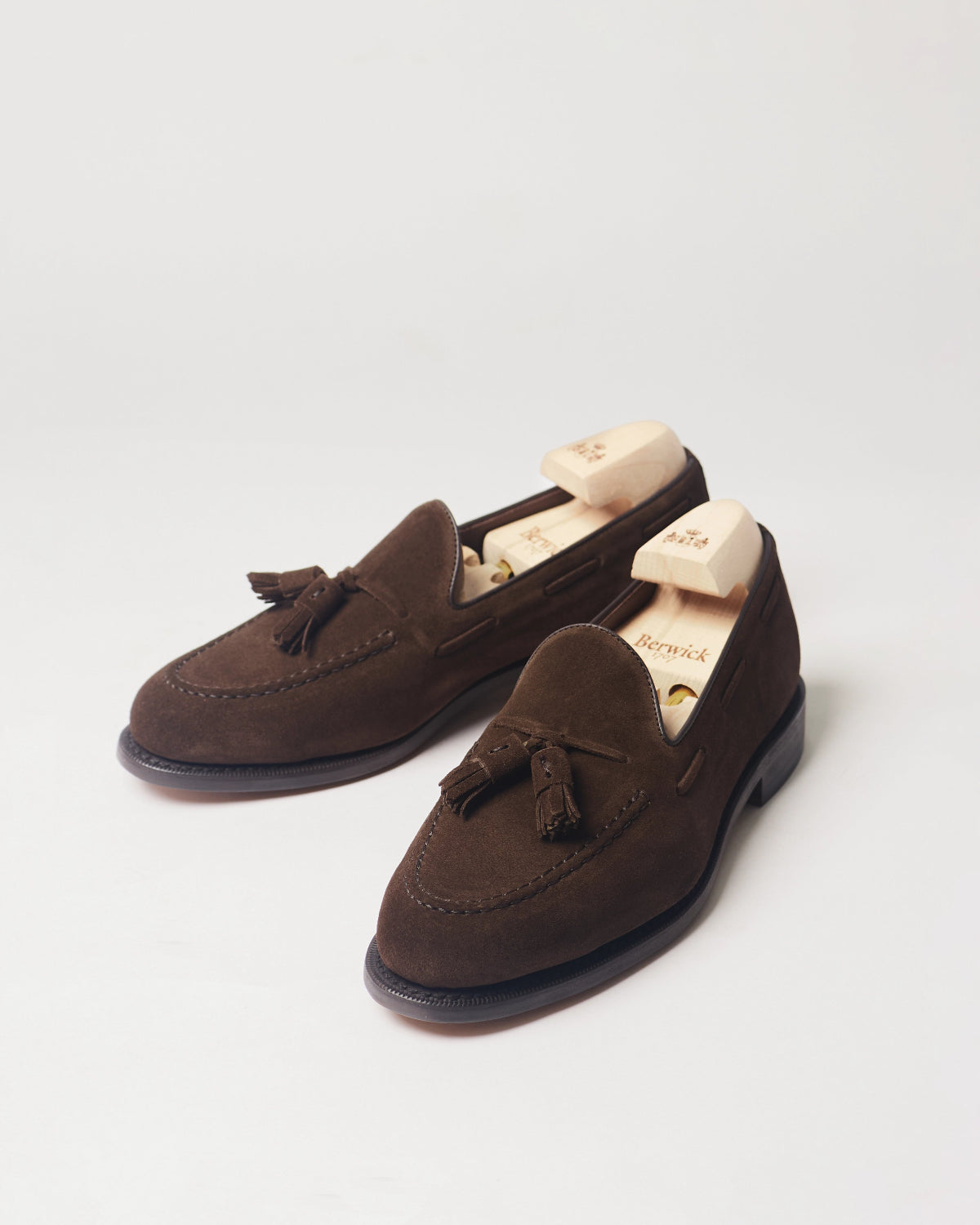 Berwick Tassel Loafer 5139 Repello Suede 173 shoes pair front angle view