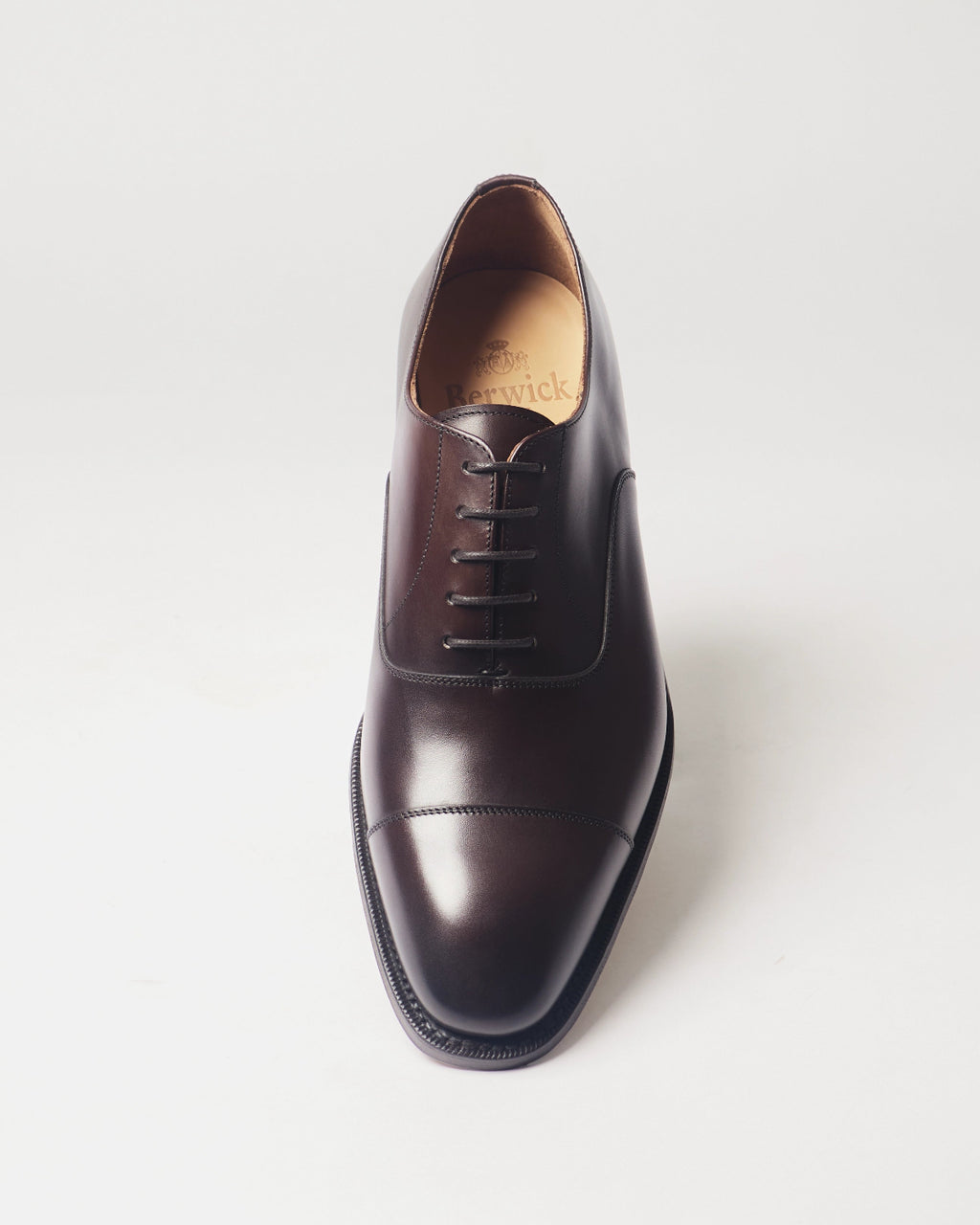 Berwick Oxford Captoe 5196 Nomera Testa Oscuro dark brown leather shoe front view