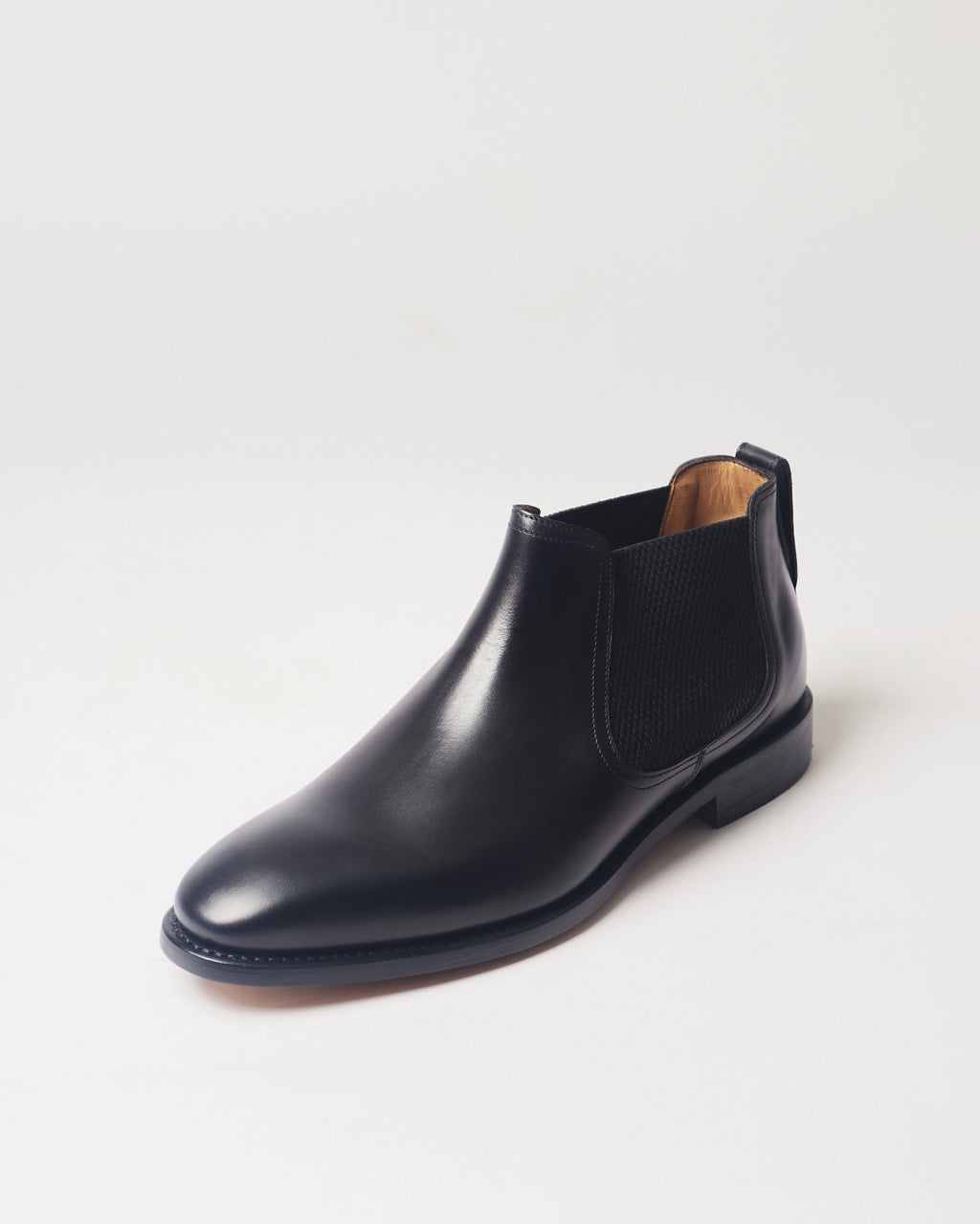 Berwick Mid Chelsea Boot 548 Box Calf Black leather boot front angle view
