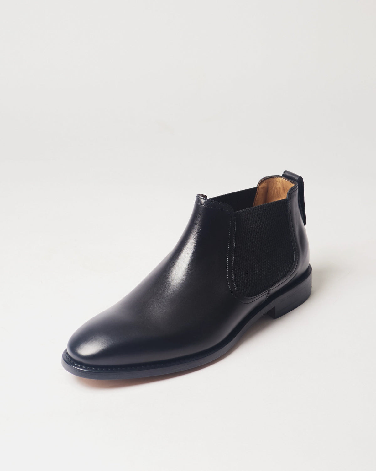 Berwick Mid Chelsea Boot 548 Box Calf Black leather boot front angle view