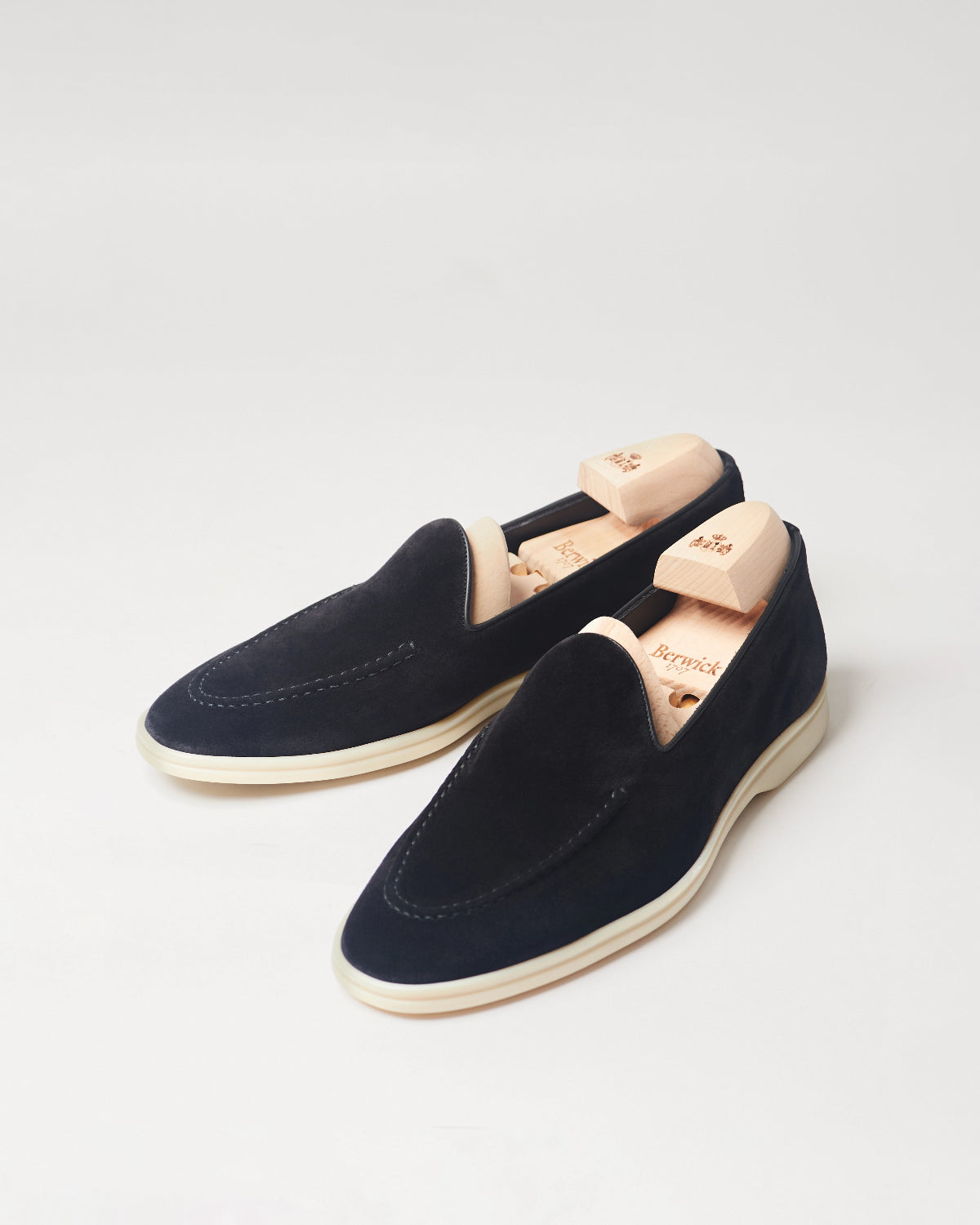 Berwick Flex Walk Apron Loafer 5505 Go Rain Janus Suede Black leather shoes pair front angle view