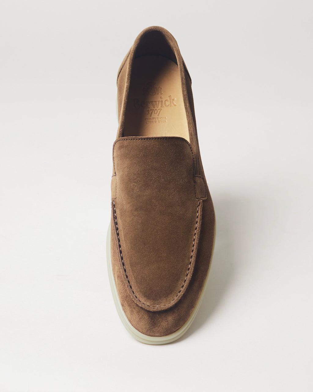 Berwick Flex Walk Loafer 5542 Go Rain Janus Suede Noce brown shoe front view