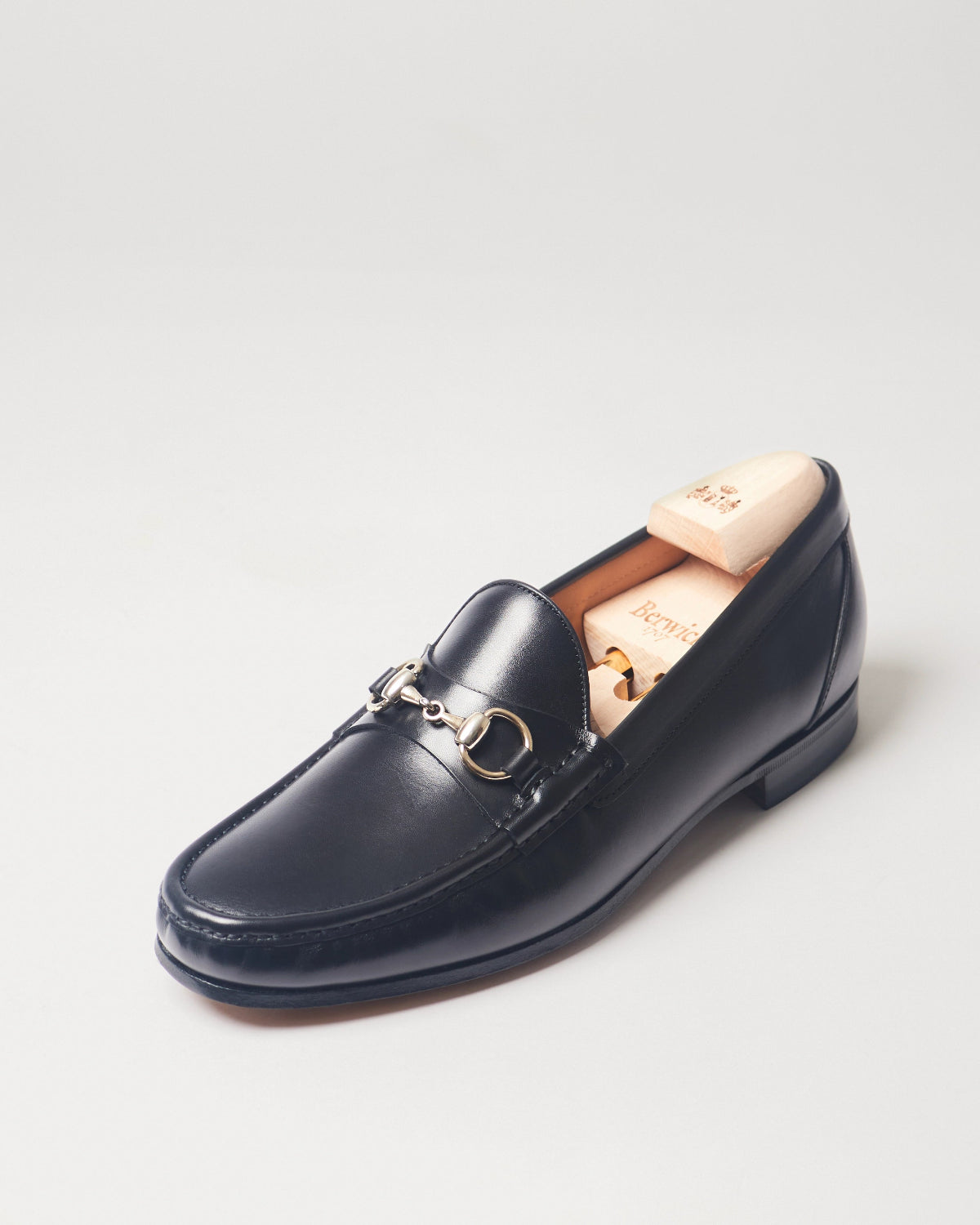 Berwick Horsebit Loafer 5605 Box Calf Black smooth leather single shoe front angle view