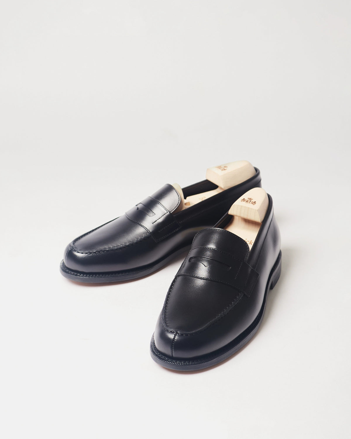 Berwick French Loafer 5732 Box Calf Black smooth leather shoes pair front angle view