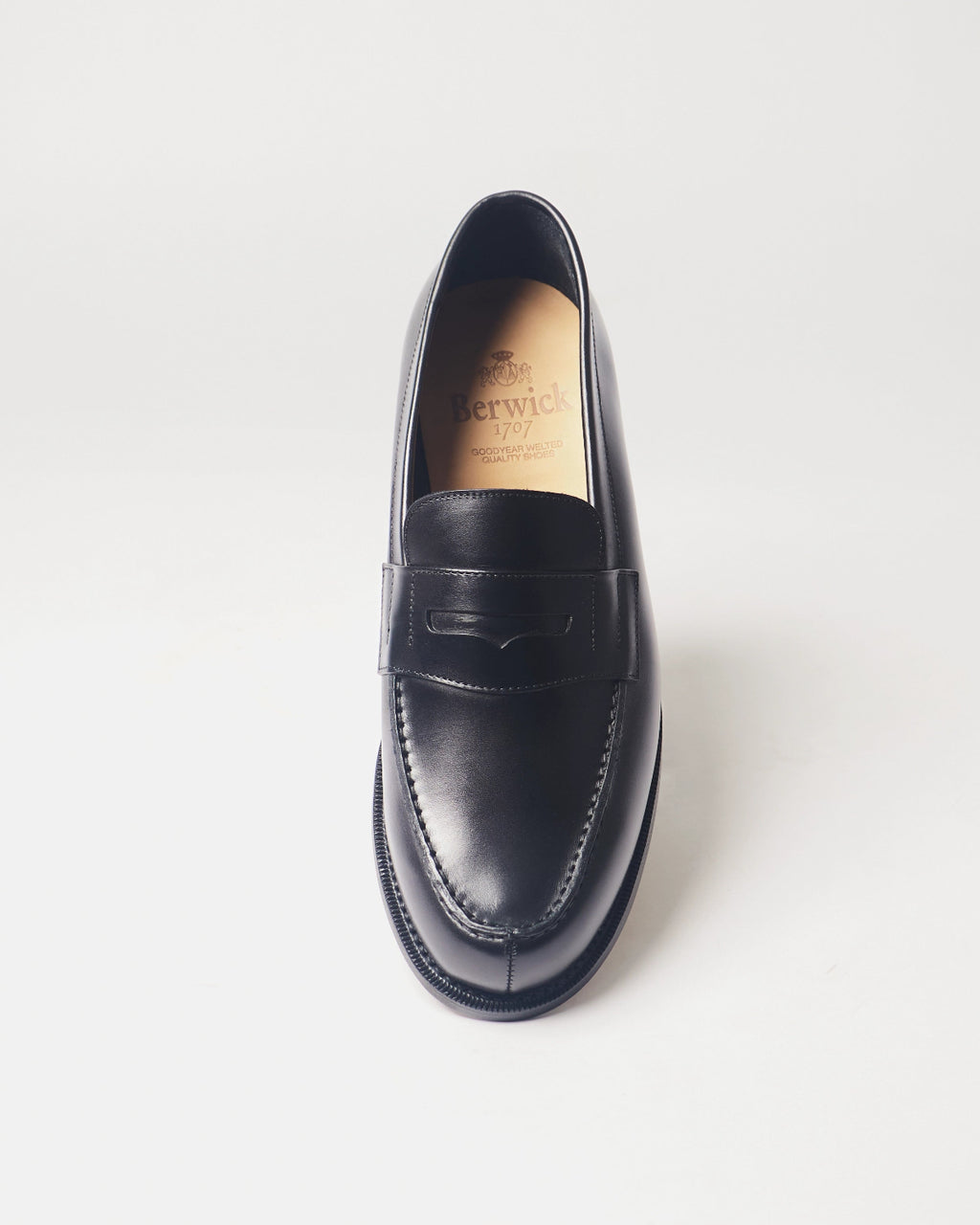 Berwick French Loafer 5732 Box Calf Black smooth leather shoe front view