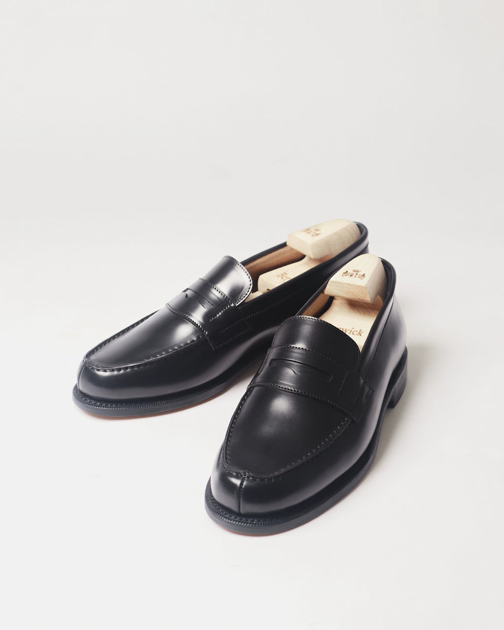 Berwick French Loafer 5732 Cordovan Rocado Black shell cordovan leather shoes pair front angle view