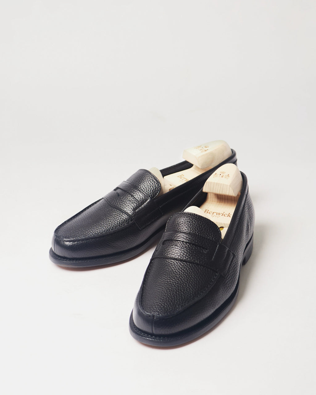 Berwick French Loafer 5732 Loan Black smooth leather shoes pair front angle view