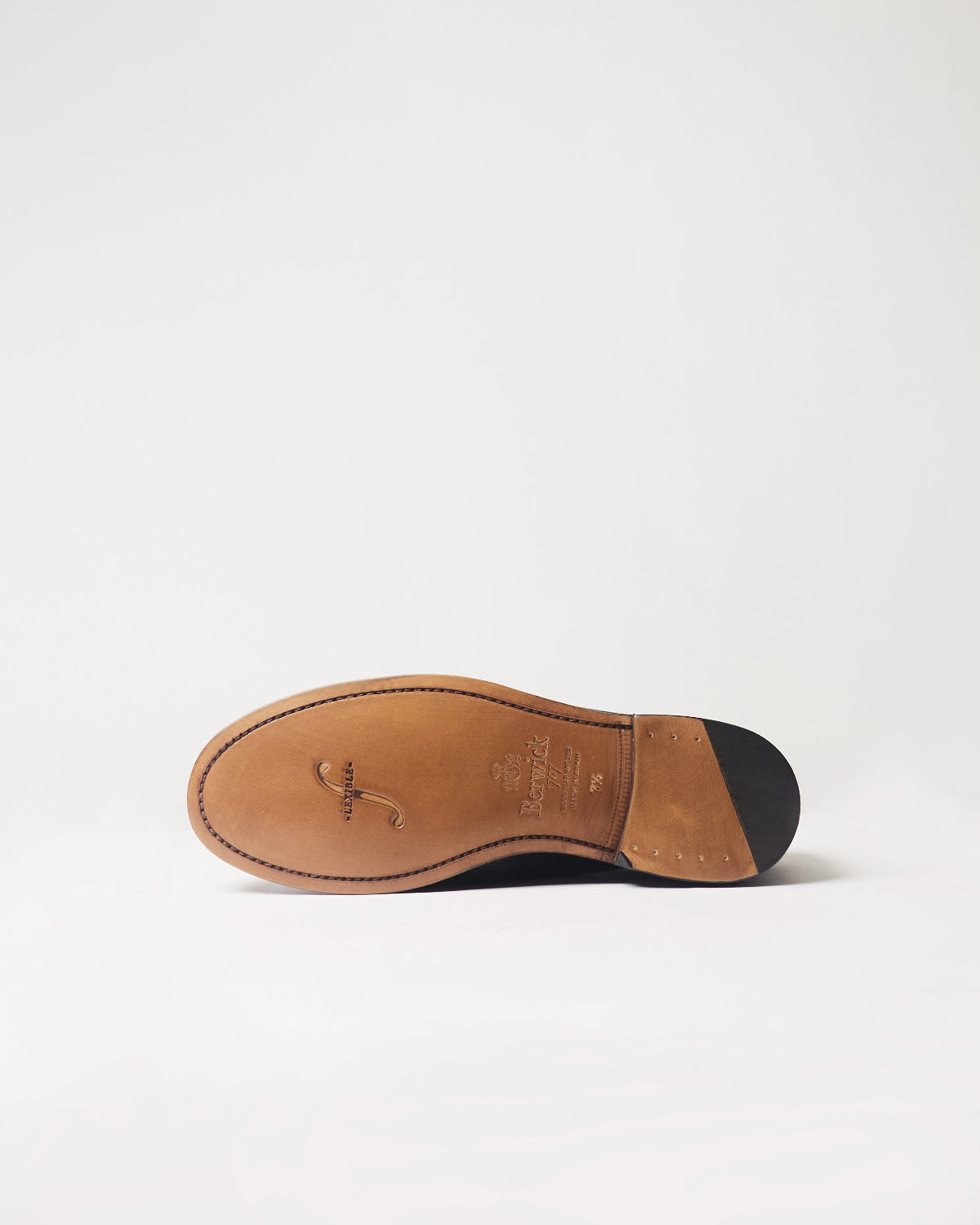 Berwick French Loafer 5732 Loan Black smooth leather shoe rubber outsole view