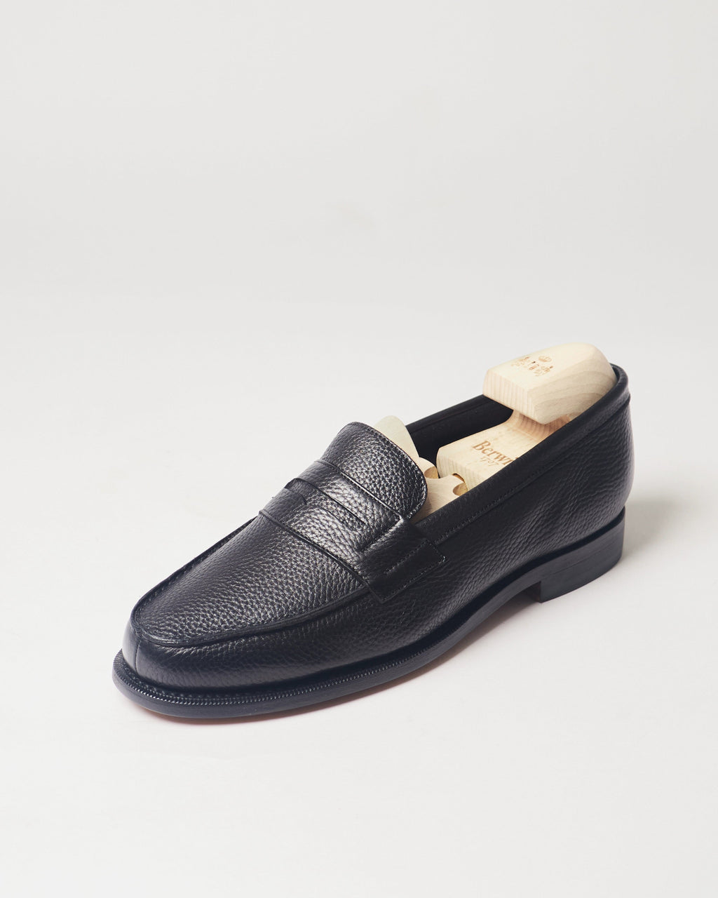 Berwick French Loafer 5732 Loan Black smooth leather single shoe front angle view