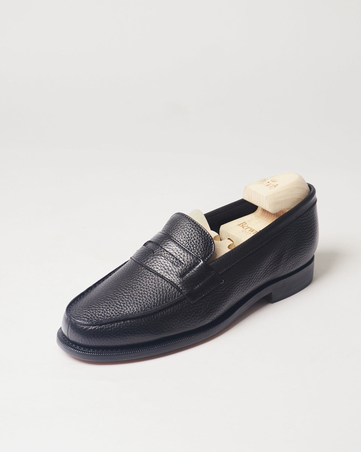Berwick French Loafer 5732 Loan Black smooth leather single shoe front angle view