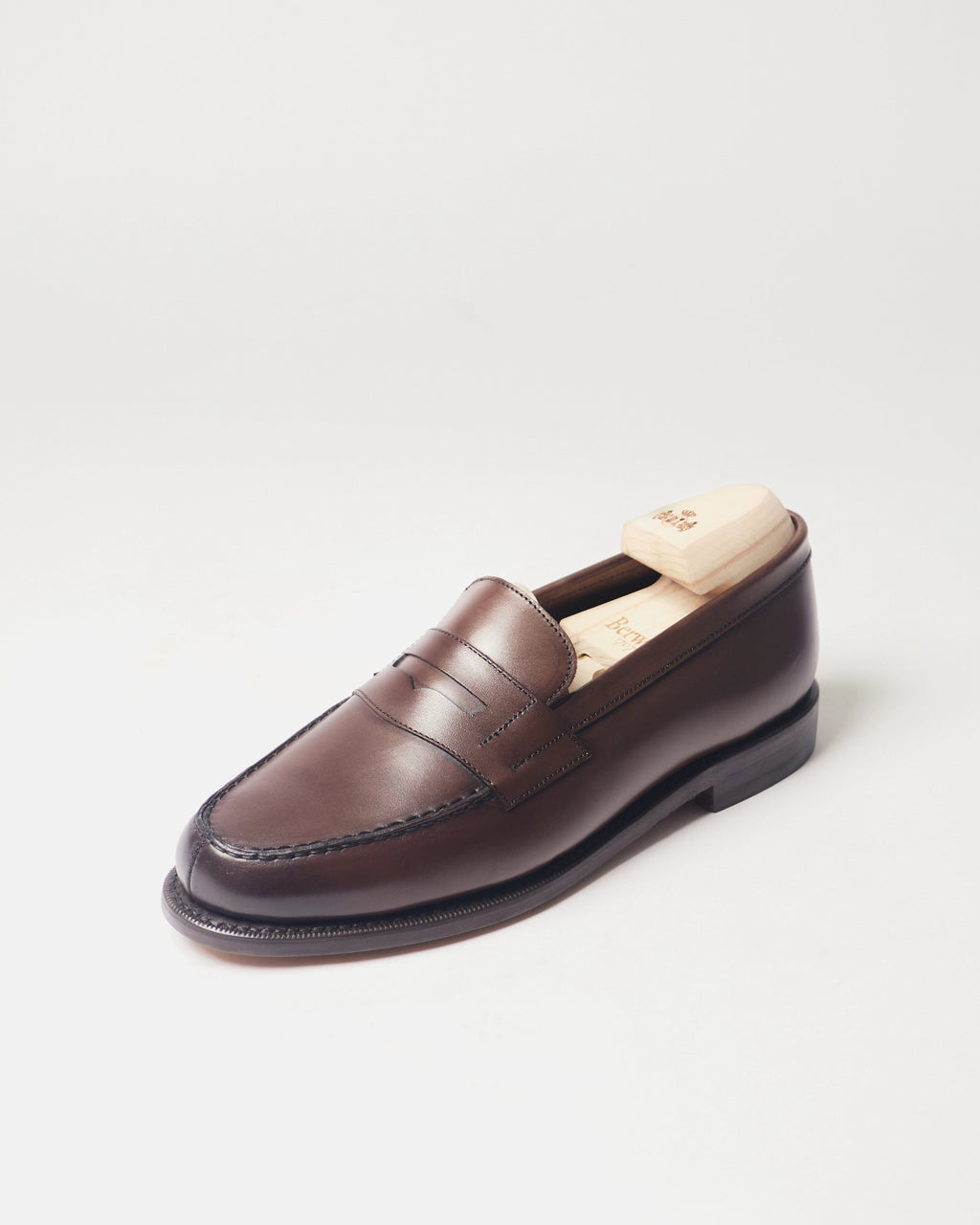 Berwick French Loafer 5732 Nomera Dark Brown smooth leather single shoe front angle view