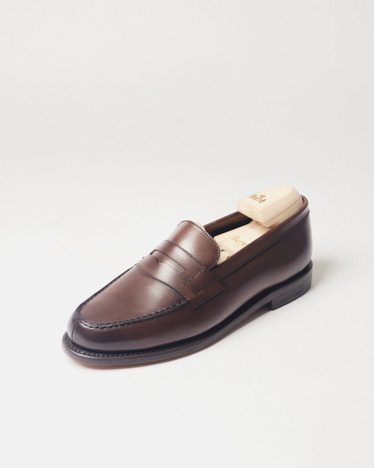 Berwick French Loafer 5732 Nomera Dark Brown smooth leather single shoe front angle view