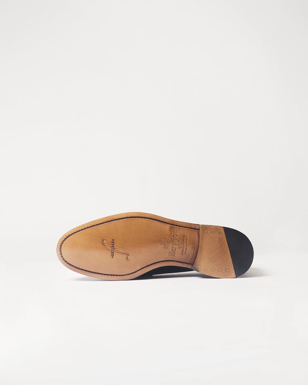 Berwick Horsebit Loafer 5791 Loan Black grained leather shoes rubber outsole view
