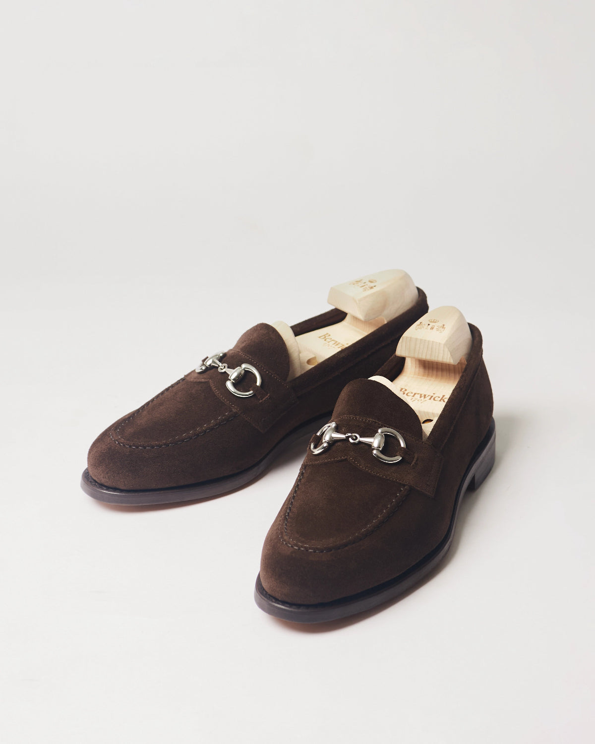 erwick Horsebit Loafer 5791 Repello Suede Gum Oil 173 brown shoes pair front angle view